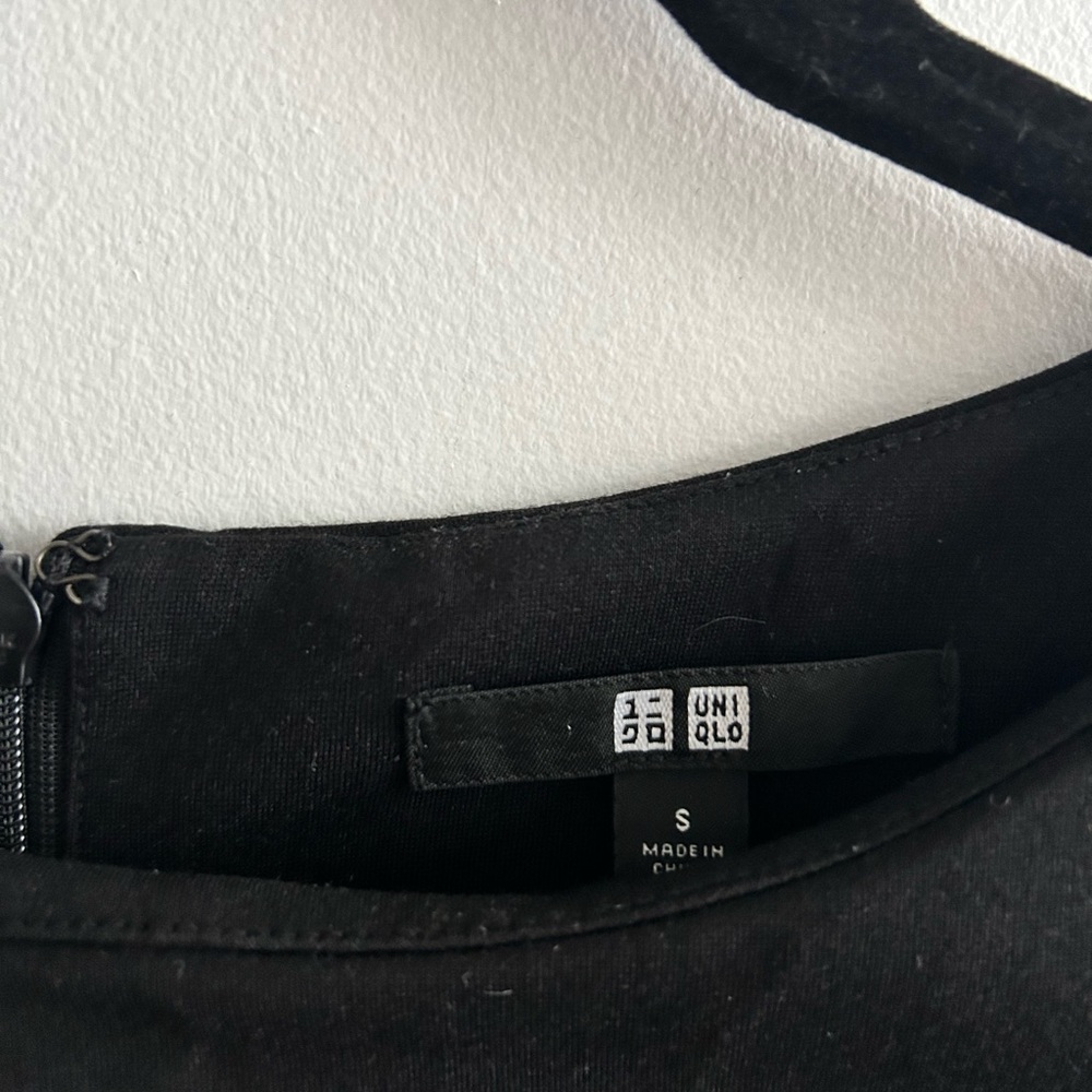 Uniqlo Black Sheath Dress 3/4 Sleeve Crew Neck - Picture 3 of 3